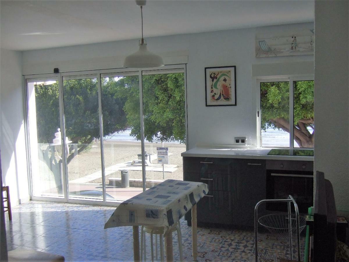 Beachfront House Малага Экстерьер фото